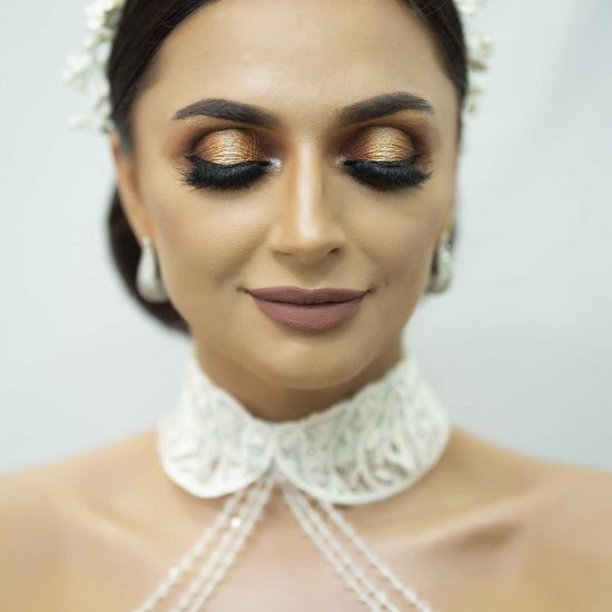Fun makeup on todays bride of the day 🤩😍 #bridalmakeup #bridemakeup  #nhmakeupartist #birchwoodvineyards #birchwoodvineyardsmakeupartist…